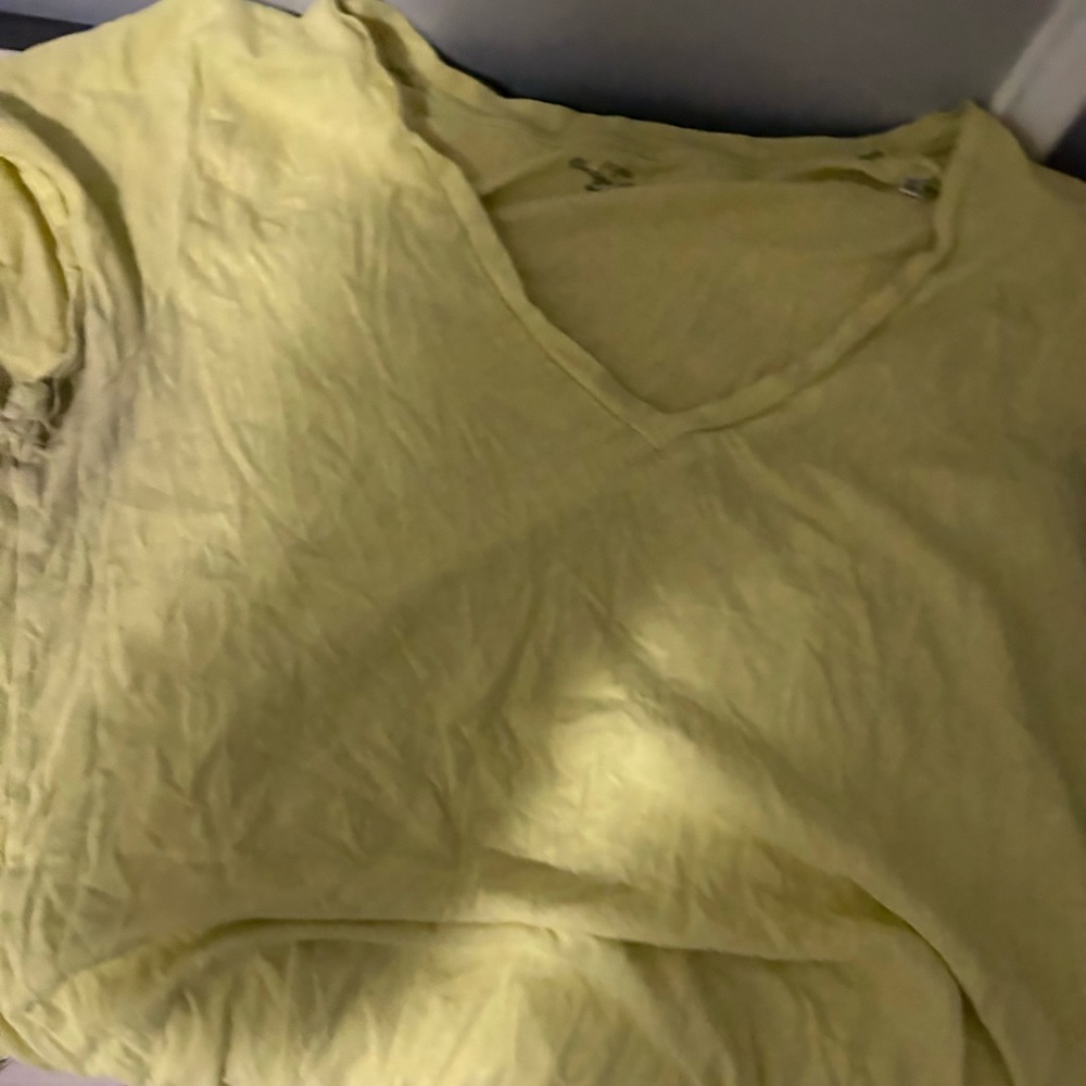 J CREW  v neck tee.